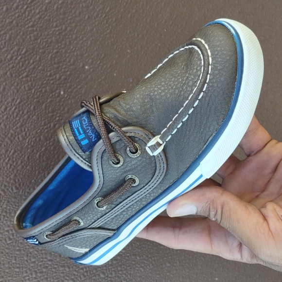 Nautica Kids Boat Shoe - Picture 14 of 17